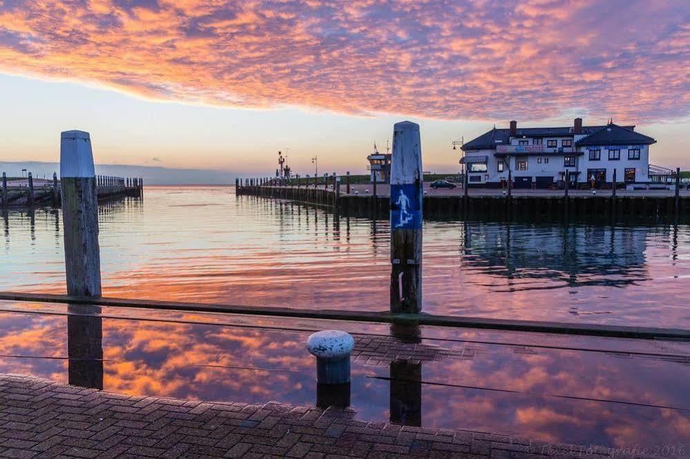 Havenhotel At Sea Texel Oudeschild Exterior foto